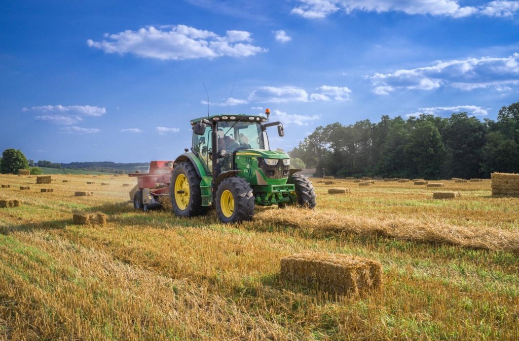 Înșelăciune la Cluj: utilaj agricol fictiv și zeci de mii de lei pierduți