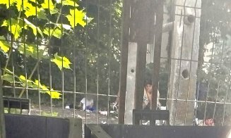 ȘATRA de Mănăștur: ”În parc la Minerva s-au bălăcit în fântână și au pus hainele la uscat pe topogane”