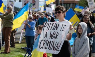 Proteste pro-Ucraina în Alaska înainte de întâlnirea Trump - Putin / „Nu sunt aici ca să negociez pentru Ucraina”, a declarat Trump la bordul Air Force One