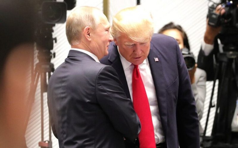 Gafă de proporții a Departamentului de Stat al SUA: Documente confidenţiale cu informaţii despre ”excelența sa” Vladimir Putin, uitate într-o imprimantă