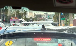 Cum s-a produs accidentul din zona Aeroportului Cluj în care au fost implicate 3 autovehicule și un troleibuz / Depășire + coliziune frontală = dezast