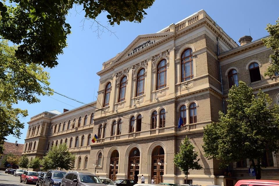 UBB l-a exmatriculat pe studentul care a agresat un profesor în timpul examenului. A fost și paznic la Primăria Cluj-Napoca