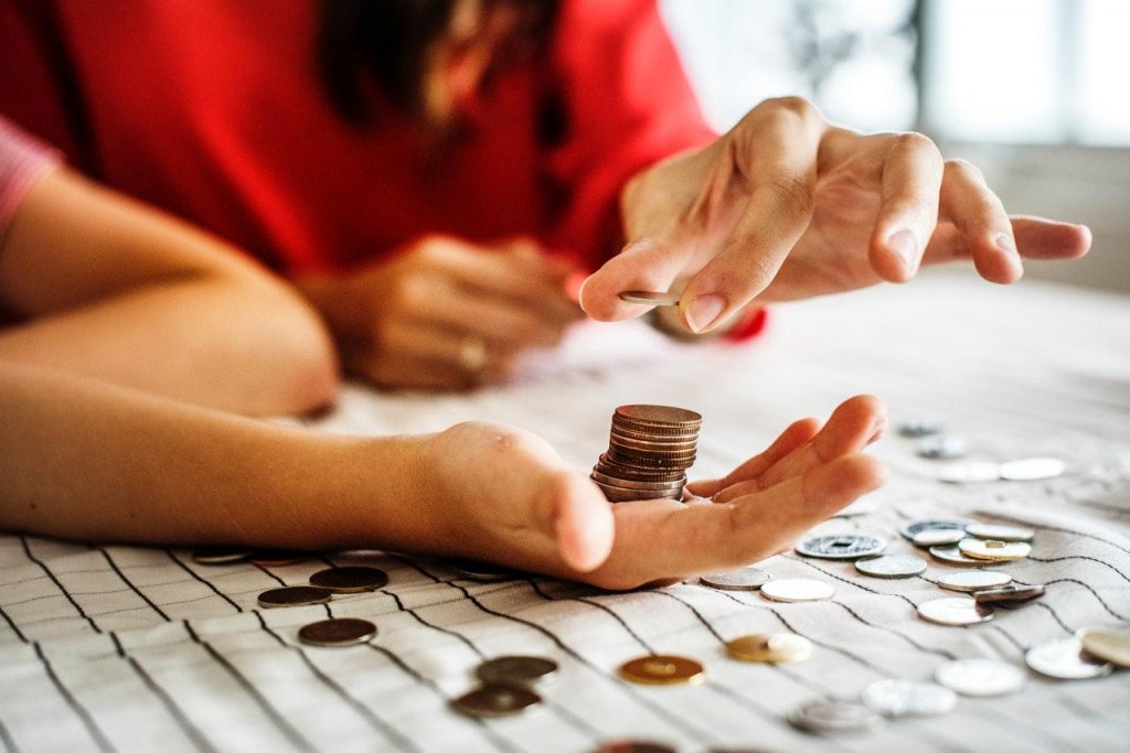 Reguli noi pentru pensiile private: Românii pot scoate 30% dintr-o tranșă, diferența eșalonat lunar în 8 ani