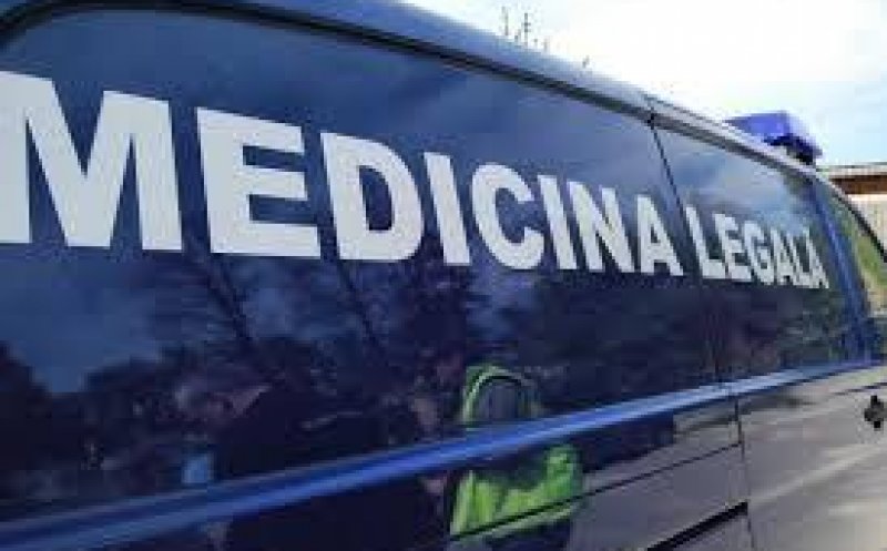 Cadavrul unui bărbat, găsit de polițiști pe stradă într-un oraș din Transilvania