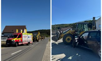 Accident în Cluj între o mașină și un buldoexcavator. O victimă primește îngrijiri medicale