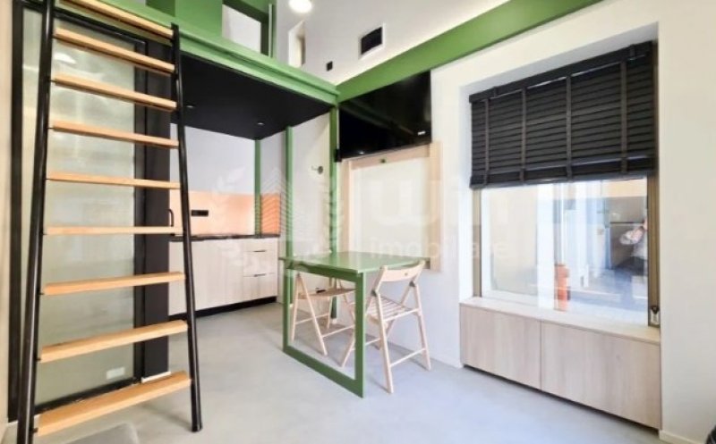 Ofertă imobiliară surprinzătoare: În centrul Clujului, un apartament de 13 mp se vinde cu aproape 70.000 euro. VEZI cum arată