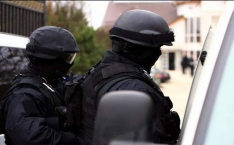 Scandal de proporții în Florești: un bărbat a atacat o femeie și a terorizat un localnic