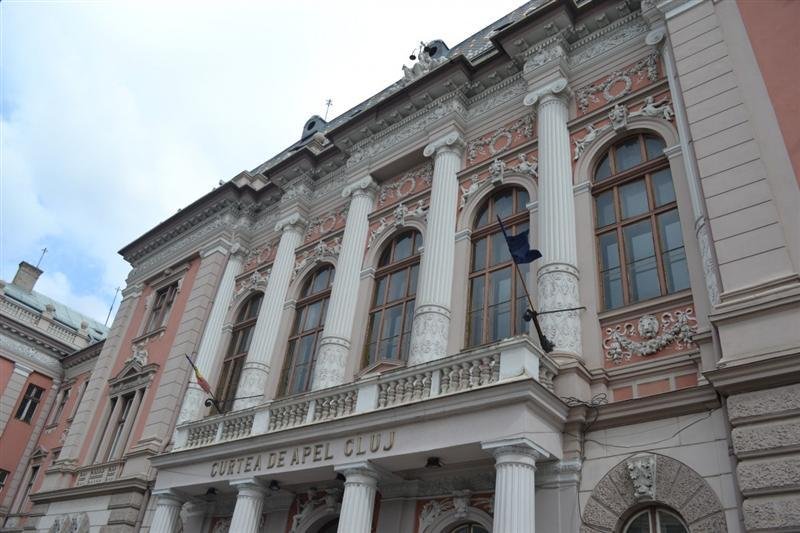 Protest la Curtea de Apel Cluj: Judecătorii cer retragerea urgentă a reformei pensiilor speciale și suspendă majoritatea cauzelor