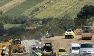 Erbașu, demonstrație de forță pe Suplacu de Barcău-Chiribiș! Sute de utilaje și muncitori mobilizați pe traseu/ Care este stadiul lucrărilor