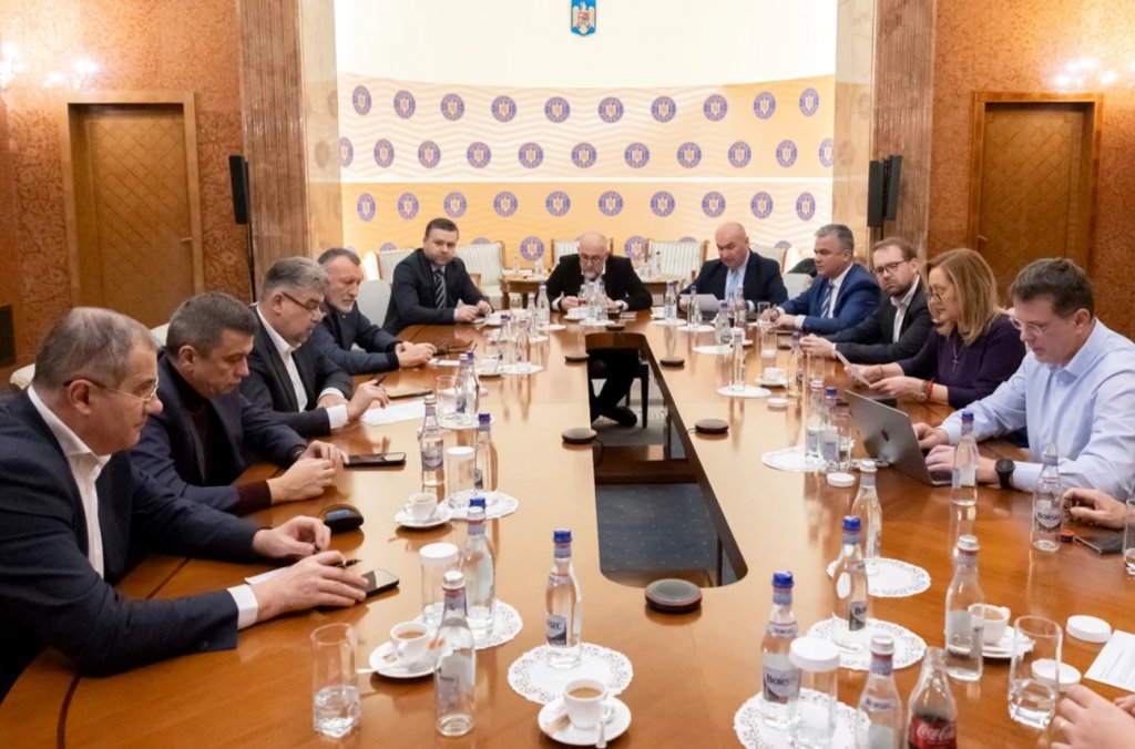 Reforma administrației locale a fost amânată / Guvernul își asumă luni cinci pachete de măsuri