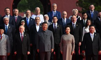 Foștii premieri PSD Adrian Năstase și Viorica Dăncilă, alături de Xi Jinping, Vladimir Putin și Kim Jong Un / Dictatorii lumii au pus la cale noua ordine mondială