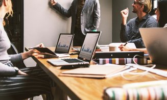 Piața muncii în România. Cât câștigă un entry level și ce salarii primesc muncitorii calificați