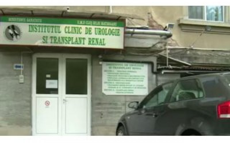 Institutul de Urologie și Transplant Renal din Cluj cere sprijin pentru repararea acoperișului: "Măcar să ne asigurăm că ploaia nu intră peste pacienți și medici"