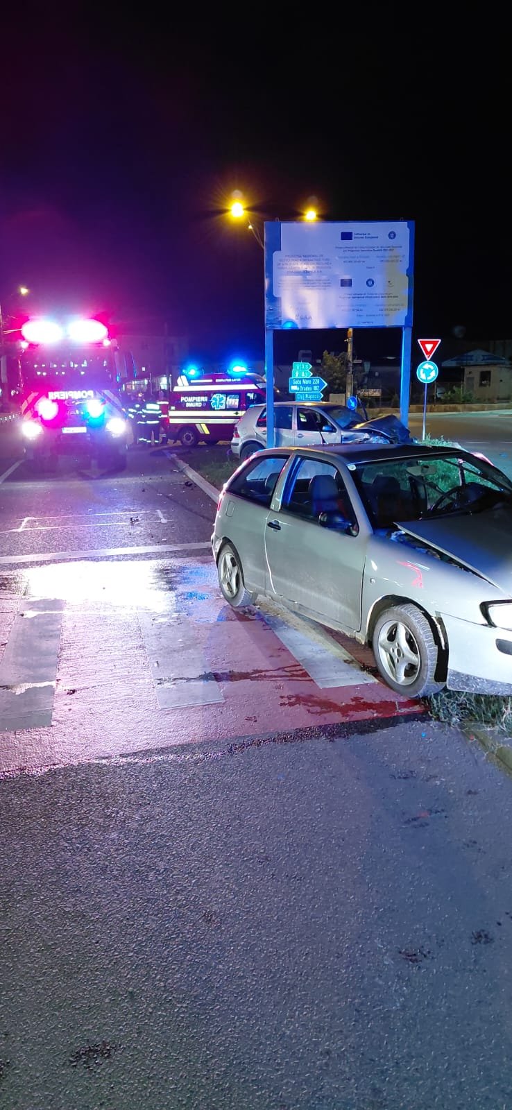 ACCIDENT în județul Cluj cu 2 autoturisme și 3 victime