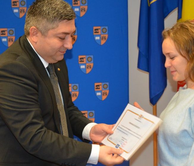 10.000 de lei pentru elevii de 10 de la Evaluarea Națională. Tișe: "Ca-n fiecare an, Consiliul Județean premiază excelența și rezultatele excepționale"