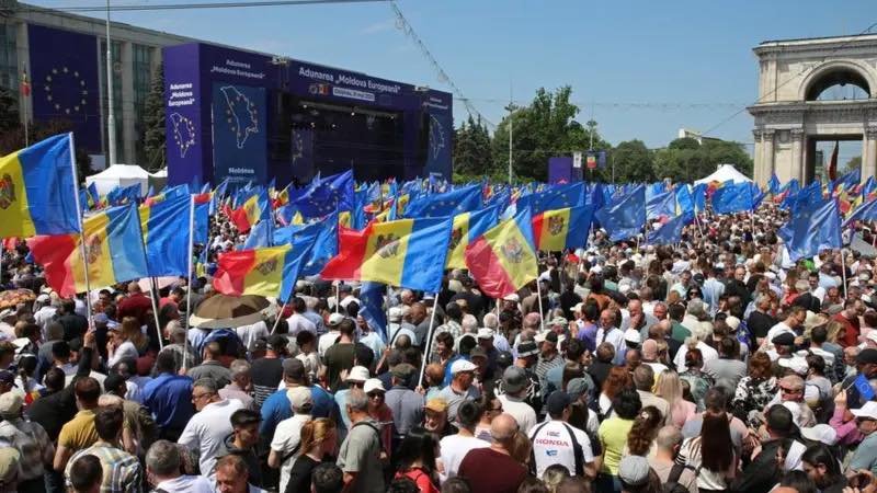 Mesajul lui Rareș Bogdan, înaintea alegerilor din Rep. Moldova: „Go West! Votați pentru Europa, pentru libertate și prosperitate!”