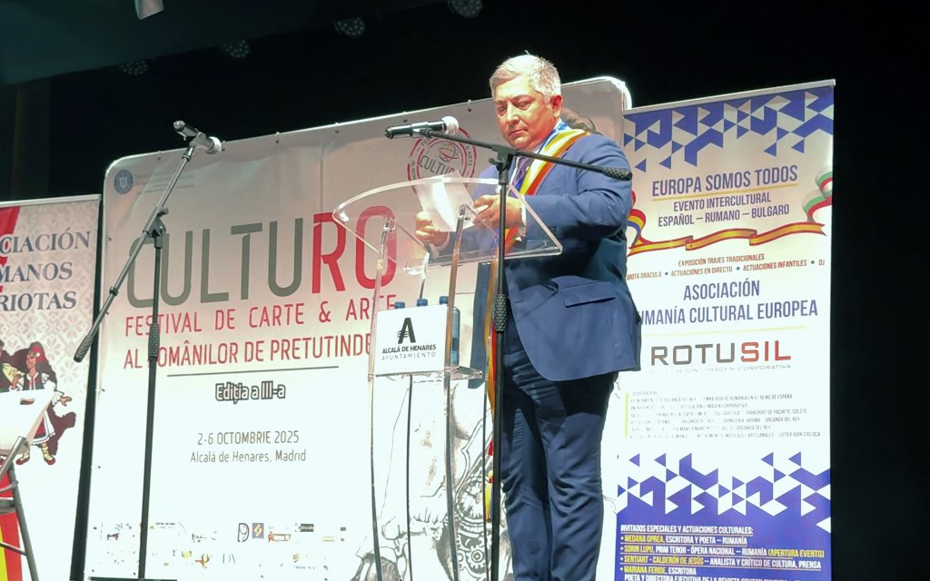 Alin Tișe le-a vorbit în spaniolă românilor din zona Madrid: "Damas, caballeros, queridos compatriotas..."