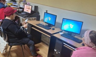 Vârstnicii din Turda fac primii pași în lumea digitală: Biblioteca Municipală oferă cursuri gratuite de utilizare a calculatorului