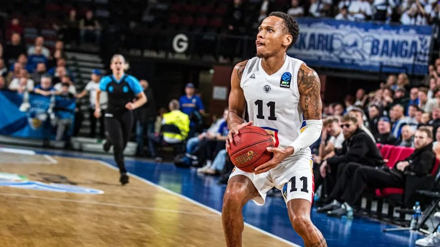 Daron Russell, prestație de senzație în meciul Neptunas Klaipeda - U-BT Cluj-Napoca