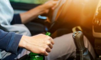 S-a urcat băut la volan și a sfârșit în arest. Polițiștii din Cluj au oprit un șofer cu o alcoolemie record