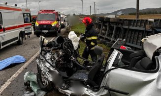 Accident extrem de grav pe un drum din Cluj. Doi tineri au murit / Traficul este blocat pe ambele sensuri