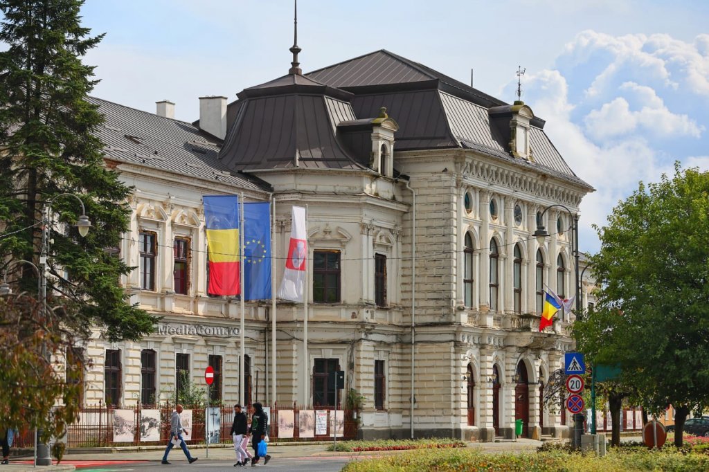 Lucrări de modernizare la Primăria Turda: Posibile întreruperi temporare la telefon și internet