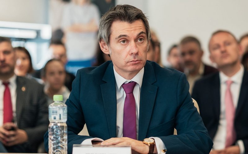 Consilierul local din Florești, Daniel Meze, acuzat că a agresat mai mulți elevi într-un hotel. Polițiștii au deschis dosar penal