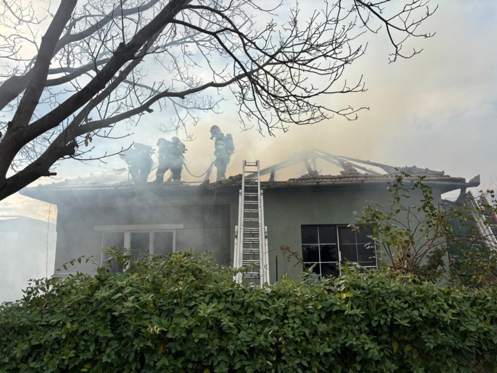 Care a fost cauza probabilă a incendiului violent de pe strada Iancu Jianu din Cluj. Două persoane au primit îngrijiri medicale