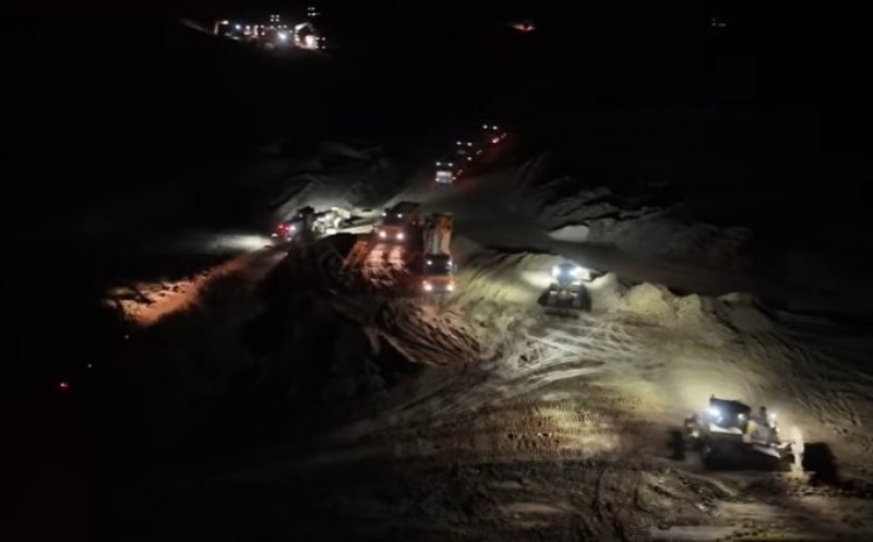 Autostrada Transilvania: Se lucrează și noaptea la nodul Românași. “Se poate dacă se vrea”