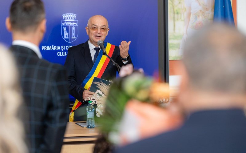 Peste 30 de căsătorii într-o săptămână la Cluj-Napoca. Primarul Emil Boc, prezent la datorie