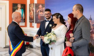 Peste 30 de căsătorii într-o săptămână la Cluj-Napoca. Primarul Emil Boc, prezent la datorie