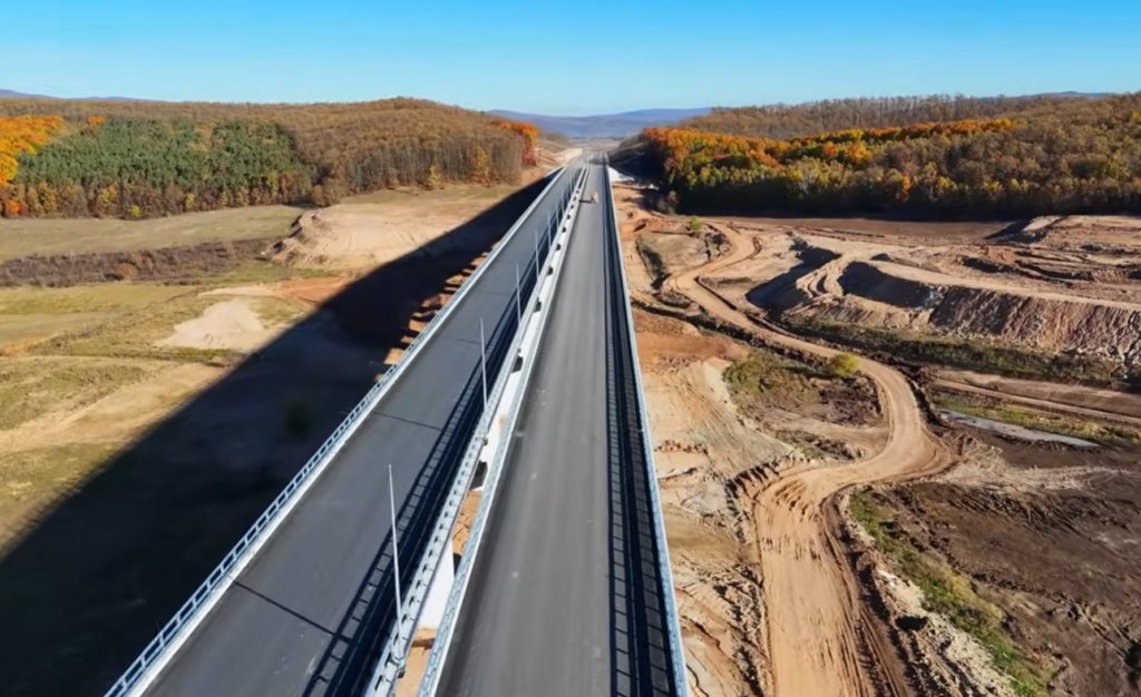 IMAGINI noi de pe A3 Cluj - Sălaj. UMB avansează rapid pe Zimbor - Poarta Sălajului. "E aproape gata lotul"