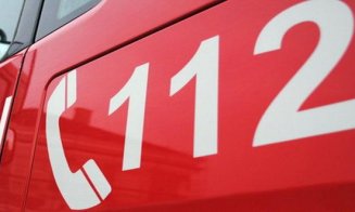 Incendiu la o locuință: o butelie cu risc de explozie, evacuată de pompierii clujeni