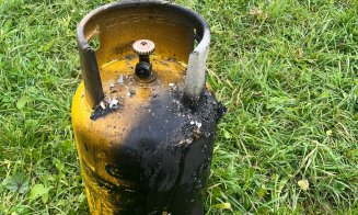 Incendiu la o locuință: o butelie cu risc de explozie, evacuată de pompierii clujeni