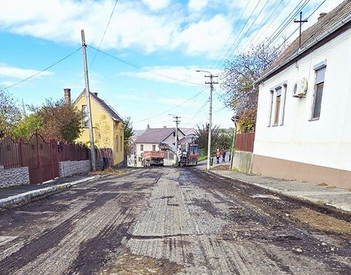 Lucrări de reparații pe mai multe străzi din Turda. Circulație restricționată