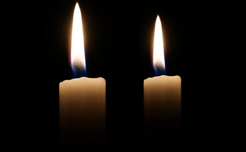 ACCIDENT cumplit cu 2 morți: BMW înfipt în TIR după o depășire pe linia continuă / O fată de 19, care luase ocazia spre casă, va ajunge în sicriu