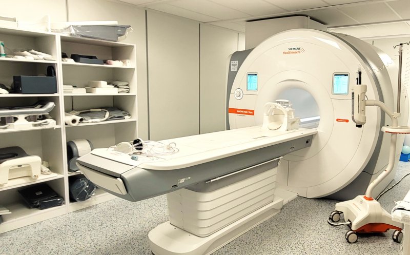 Aparate RMN de ultimă generație la SCJU Cluj. Tehnologia bazată pe AI reduce timpul examinării și crește calitatea imaginilor