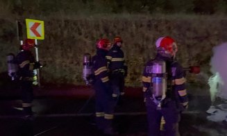 A luat FOC o mașină pe centura Vâlcele-Apahida