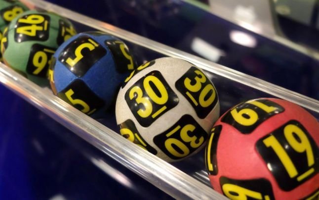 Sume uriașe în joc, azi, la Loto 6/49 și Joker. Reportul total trece de 16 milioane de euro
