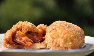 Desert de toamnă din Ardeal. Cum faci cei mai faini gomboți cu prune