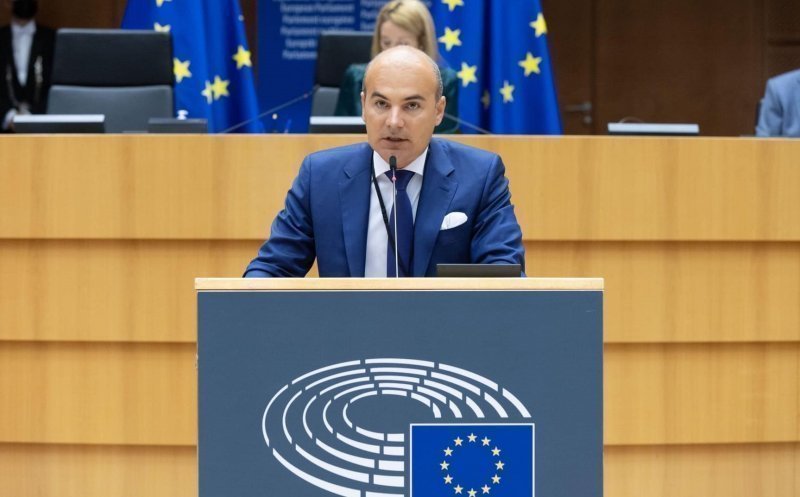 Rareș Bogdan, semnal de alarmă de la Bruxelles: „Industria auto europeană este în pragul colapsului”