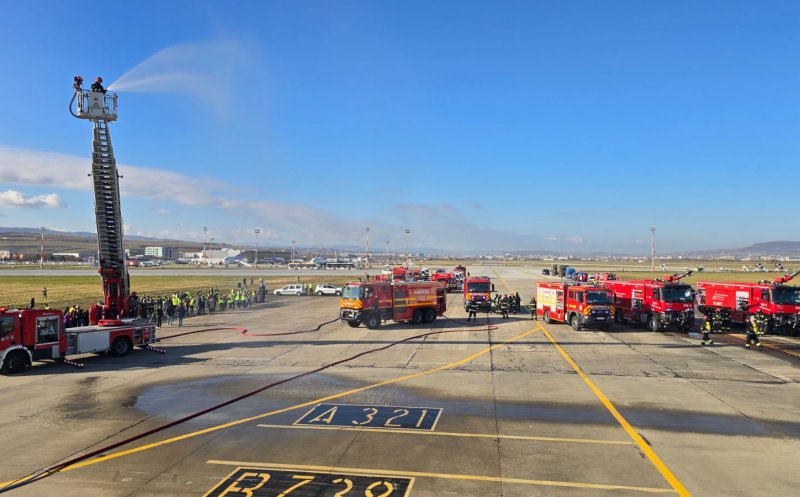 Accident aviatic pe aeroportul din Cluj-Napoca: Scenariu cu un avion secționat în două. 25 de morți și 41 de răniți grav