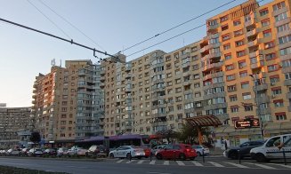 Ghivece cu flori de pe casa scărilor sunt INTERZISE. Blochează evacuarea și intervenția în caz de incendiu