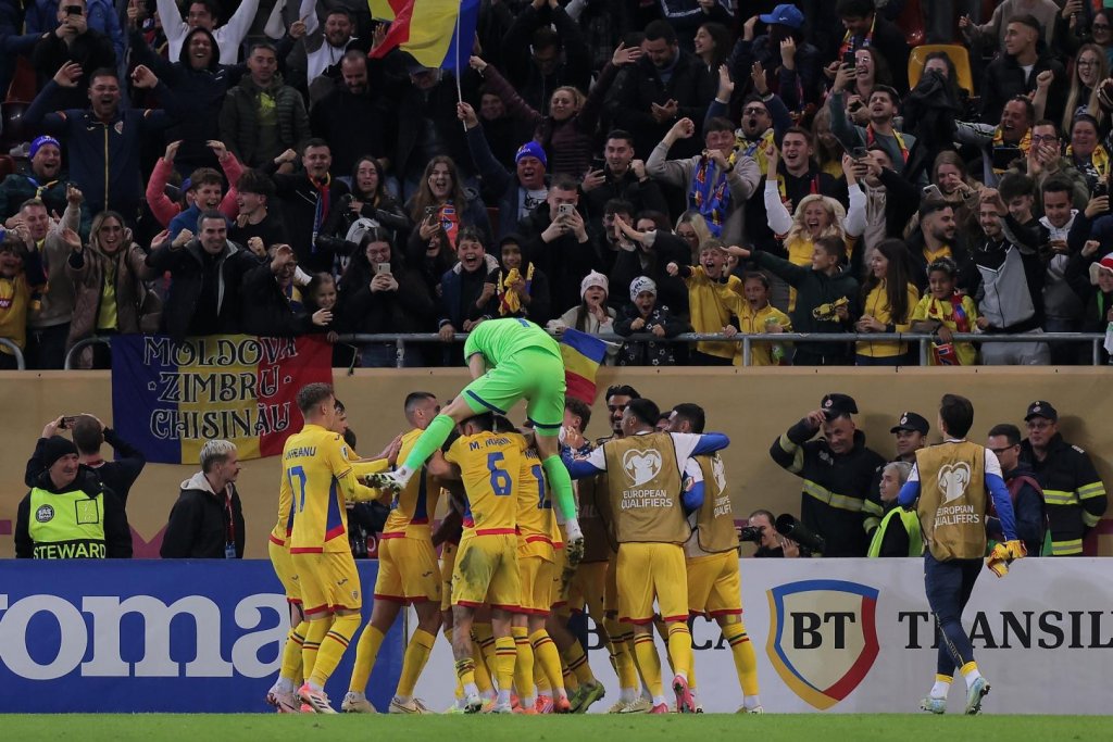 Lotul României pentru finalul preliminariilor Cupei Mondiale. Un jucător de la "U" și unul de la CFR, printre convocați