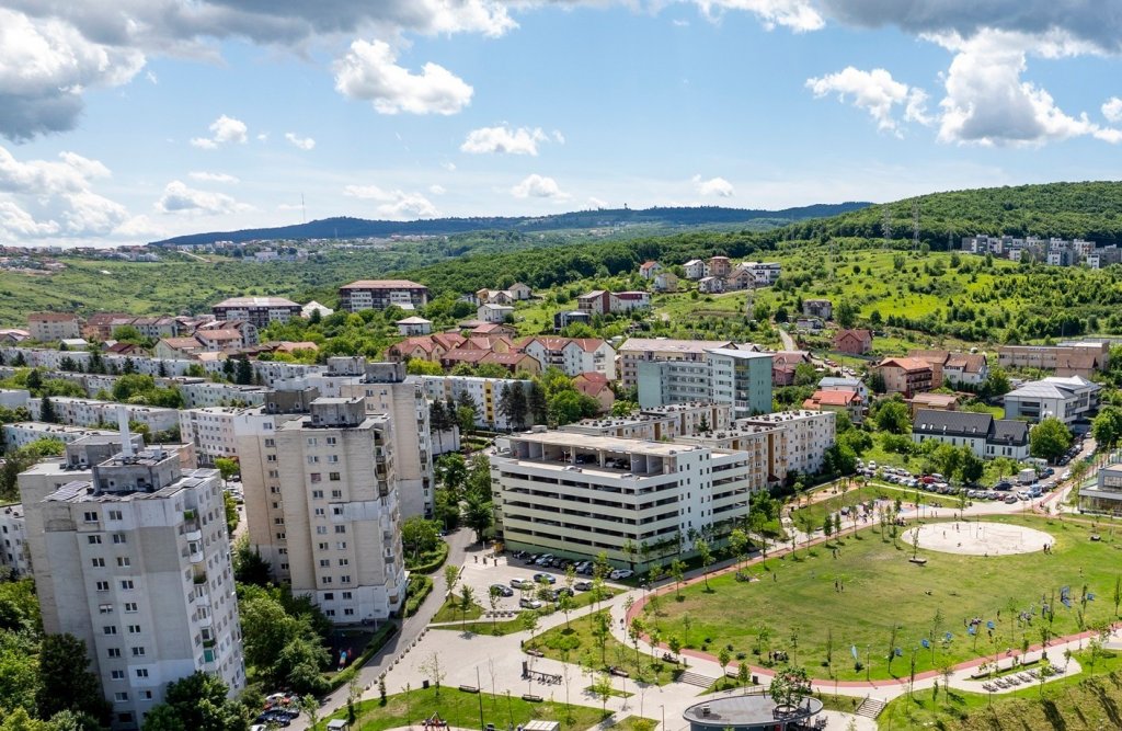 „Legea Nordis”, adoptată în Parlament. Reguli noi pentru dezvoltatorii imobiliari și limitarea avansurilor la 50%