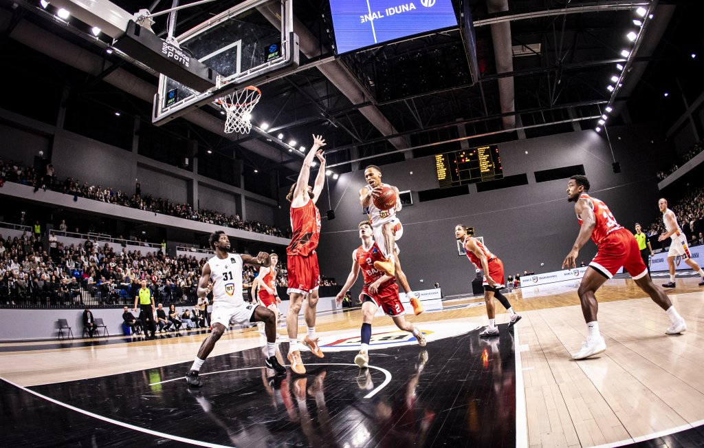 Turda a fost pe placul "studenților". U-BT a câștigat și a marcat peste 100 de puncte cu BAXI Manresa