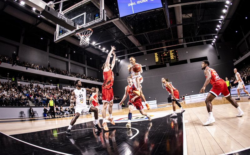 Turda a fost pe placul "studenților". U-BT a câștigat și a marcat peste 100 de puncte cu BAXI Manresa