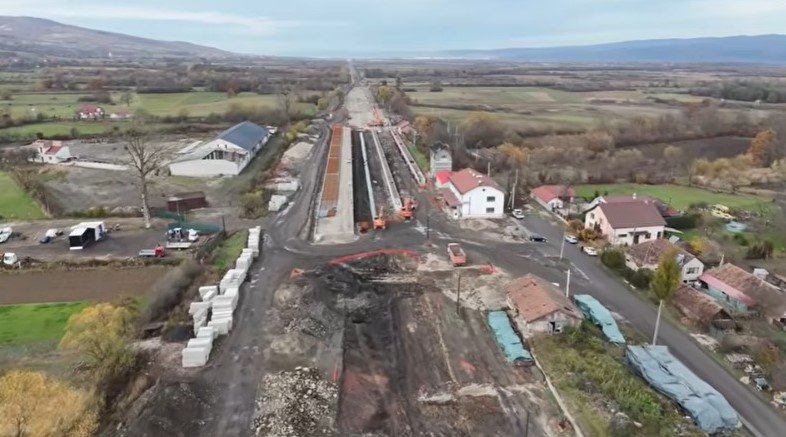 IMAGINI NOI cu lucrările pe lotul Poieni – Aleșd de pe calea ferată Cluj-Oradea