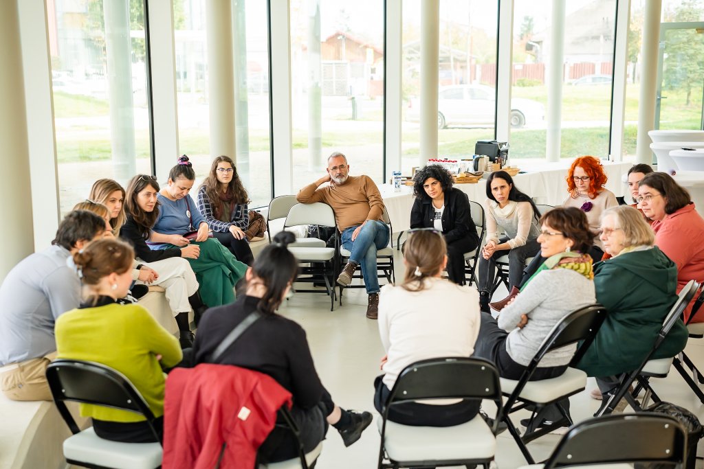 STUDIU CLUJ. Artist în România. Salarii de 3.000 de lei pe lună, după chiar și 60 de ore de muncă