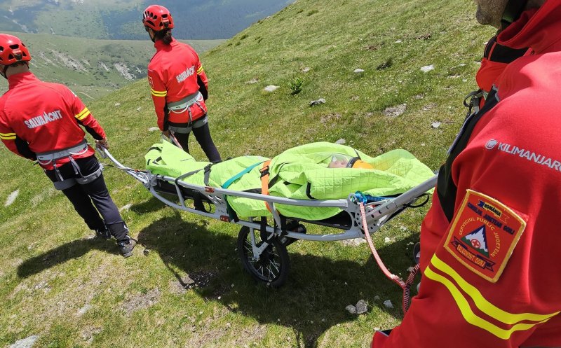 Intervenții în lanț pentru salvamontiști: turist preluat cu elicopterul și 12 persoane salvate. Câte apeluri au fost în Cluj